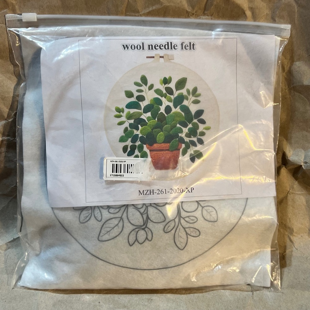 Ningde Dingze Wool Needle Felt Kit Potted Plant Green Leaves DIY MZH-261-2020-XP